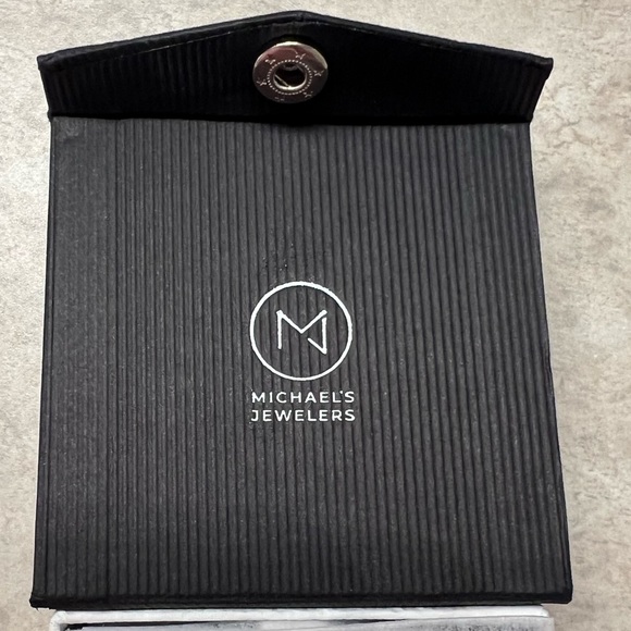 michaels jewelry necklace - Picture 2 of 2